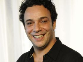 Marcelo Médici responde tweet de Aguinaldo Silva na madrugada desta quarta-feira (30) (Foto: Reprodução)