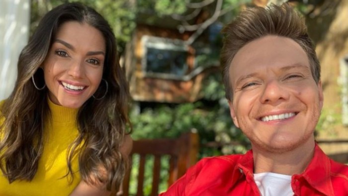 Thais Fersoza mostrou nascimento do segundo filho com Michel Teló (Foto: Reprodução)