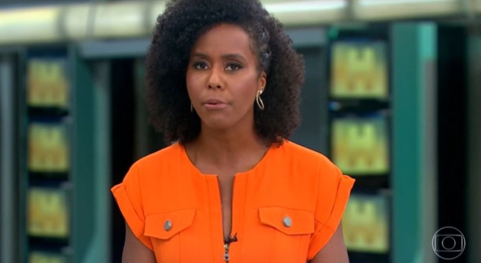 Maju Coutinho entrou às pressas na Globo com os destaques do Jornal Hoje (Foto: Reprodução)