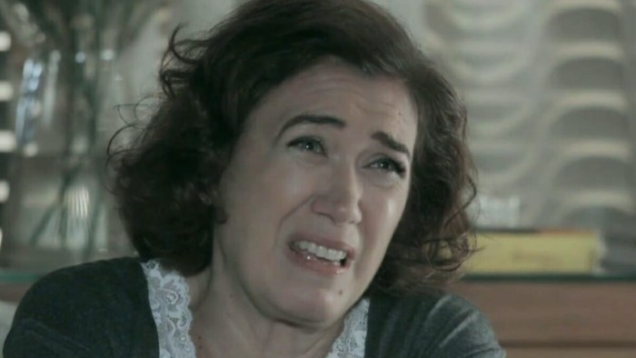 Em Império, Maria Marta esclarece motivo de ter se casado com Silviano (Foto: Reprodução)