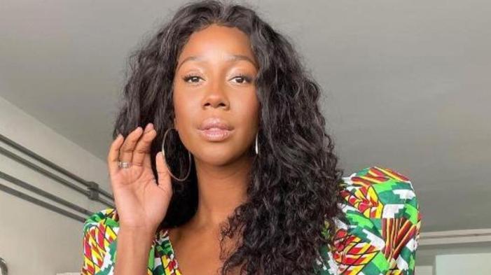 Camilla de Lucas destrata profissional do TV Fama e Alinne Prado rebate (Foto: Reprodução)