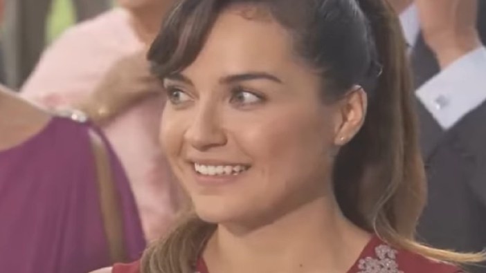 Elza faz revelação à Juanita em Coração Indomável (Foto: Reprodução)