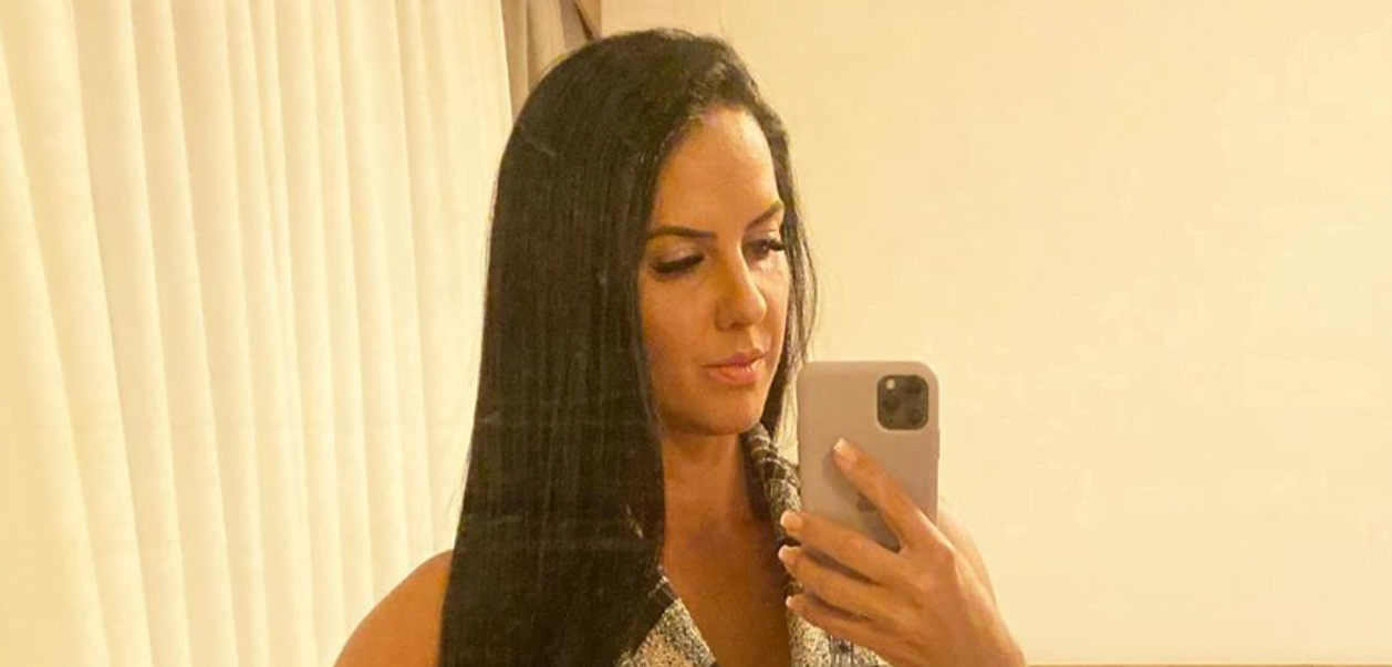 Graciele Lacerda mostrou o corpo bem torneado nas redes sociais (Foto: Reprodução) Zezé
