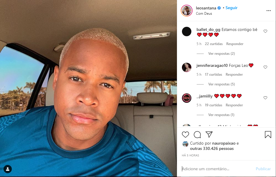 Léo Santana aderiu aos fios loiros e mostrou o resultado no Instagram (Foto: Reprodução)