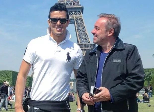 Thiago Salvático durante viagem à Paris com Gugu Liberato. (Foto: Reprodução)