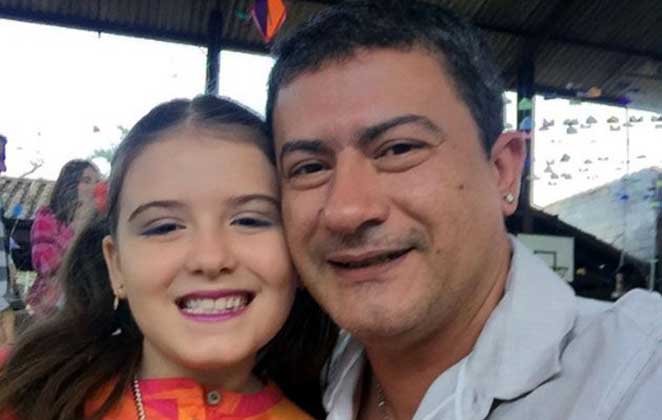 Tom Veiga, e sua filha Alissa Veiga, que completou 15 anos no dia do falecimento do pai. (Foto: Reprodução)
