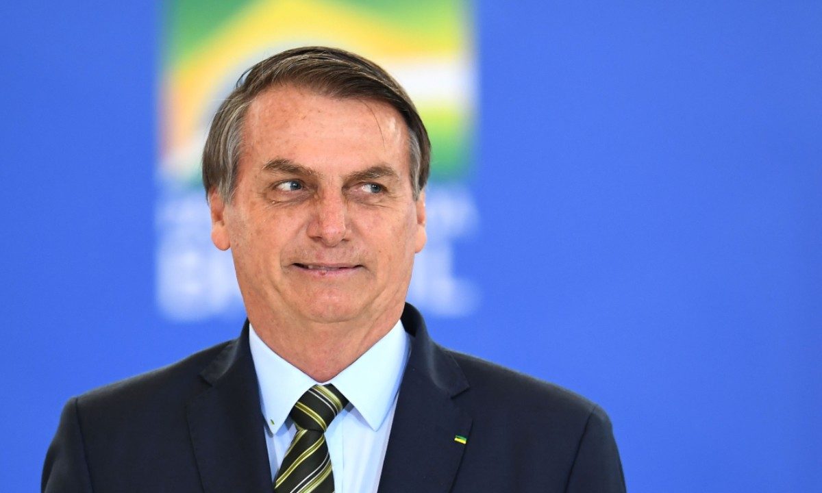 Jair Bolsonaro perde a paciência em entrevista