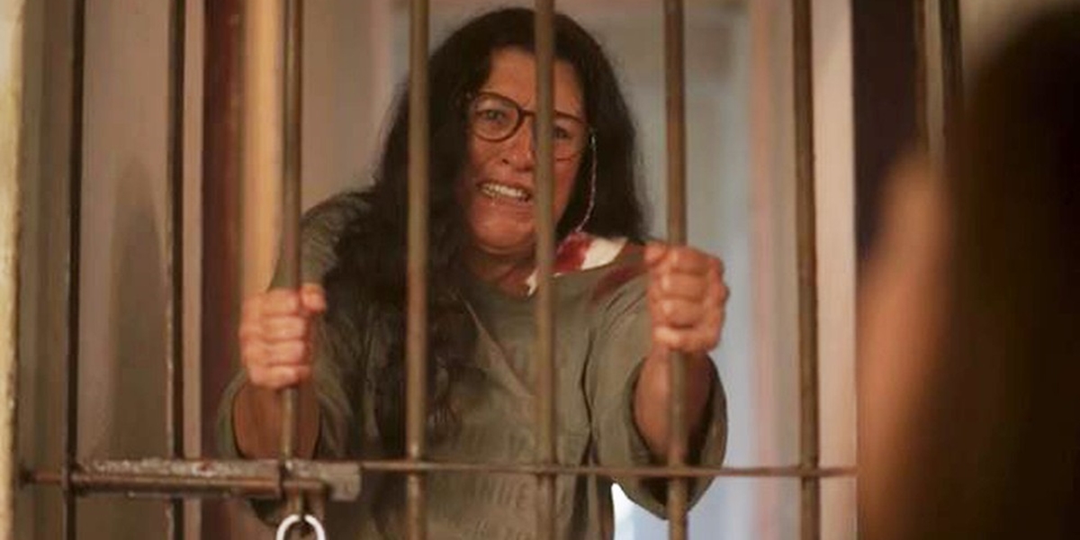 Lurdes (Regina Casé) fica presa em cativeiro em Amor de Mãe (Foto: Reprodução/TV Globo) 