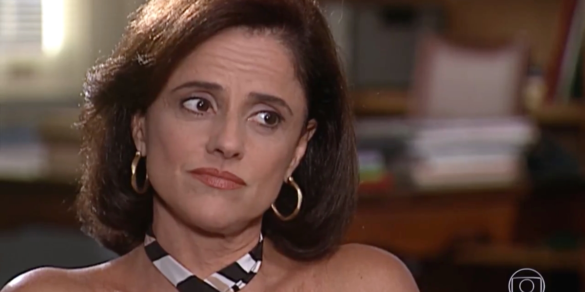 Alma (Marieta Severo) em cena de Laços de Família (Foto: Reprodução/TV Globo)