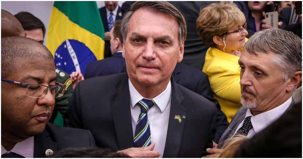 Presidente Jair Bolsonaro ofende jornalista ao vivo