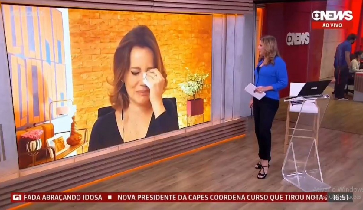Natuza Nery não segurou a emoção na Globo News (Foto: Reprodução)