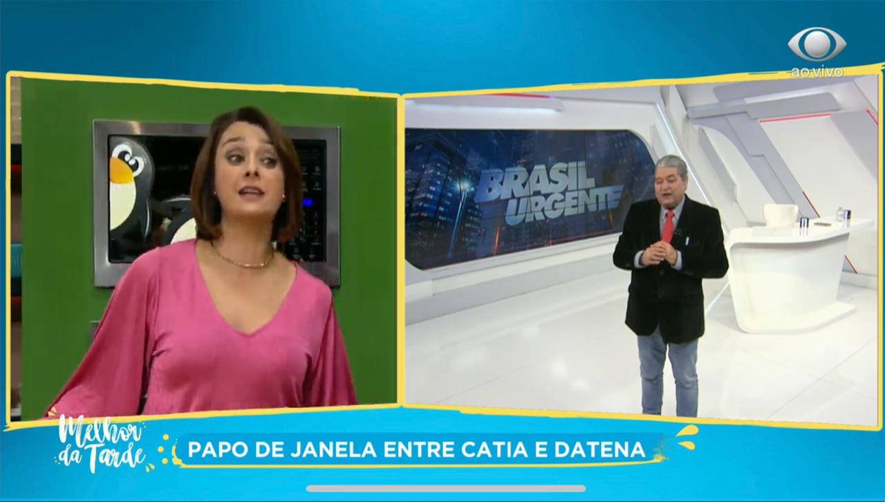 Cátia Fonseca e Datena durante o quadro Papo de Janela (Foto: Reprodução)