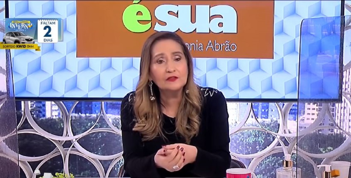 Sonia Abrão na RedeTV (Foto: Reprodução)