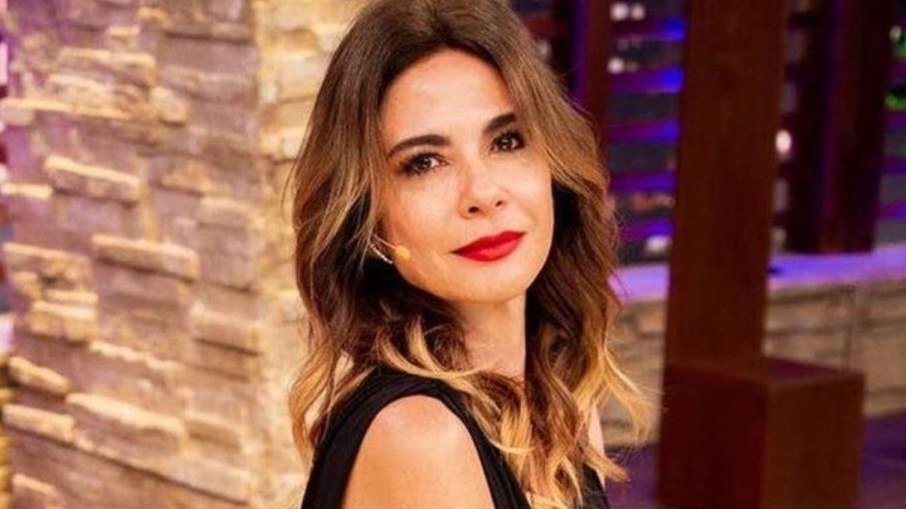 Luciana Gimenez, apresentadora da Rede TV (Foto: Reprodução)