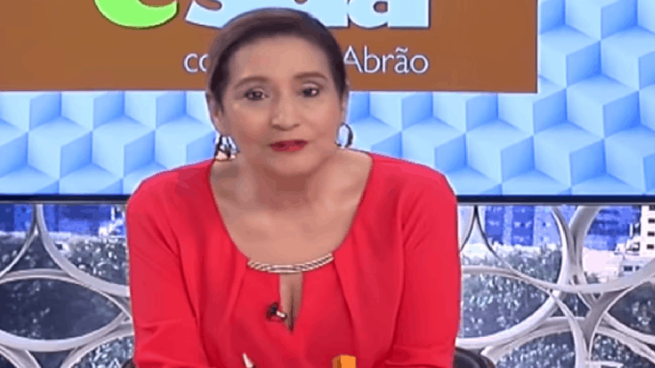 A apresentadora Sonia Abrão (Foto: Reprodução)