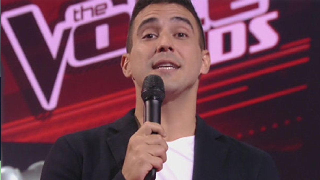 O apresentador do The Voice+, na Globo, André Marques (Foto: Reprodução)