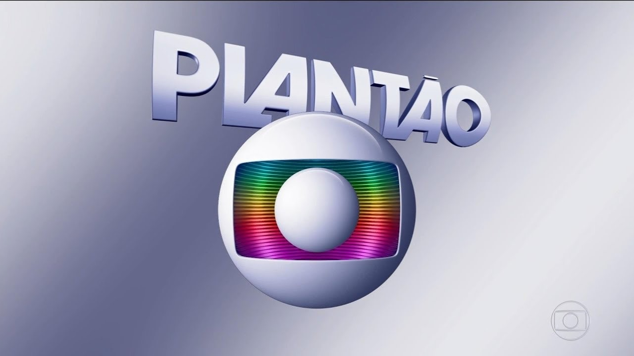 Plantão da Globo interrompe programação para dar notícia urgente. (Foto: Reprodução/TV Globo).