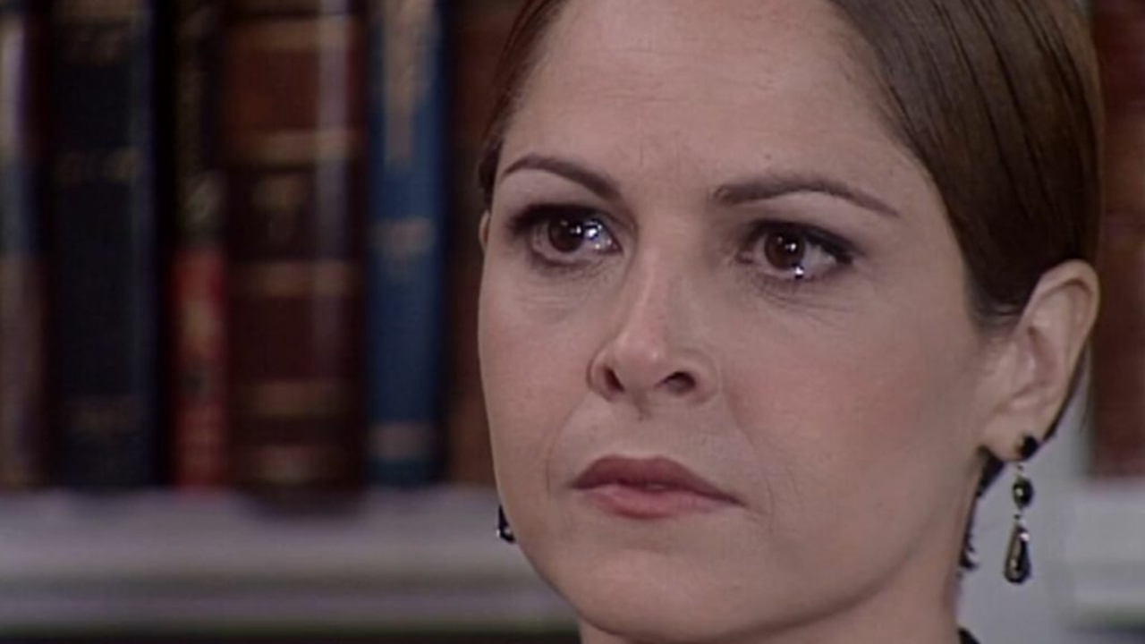 Marcela é humilhada por Catarina em O Cravo e a Rosa. (Foto: Reprodução/Globo)