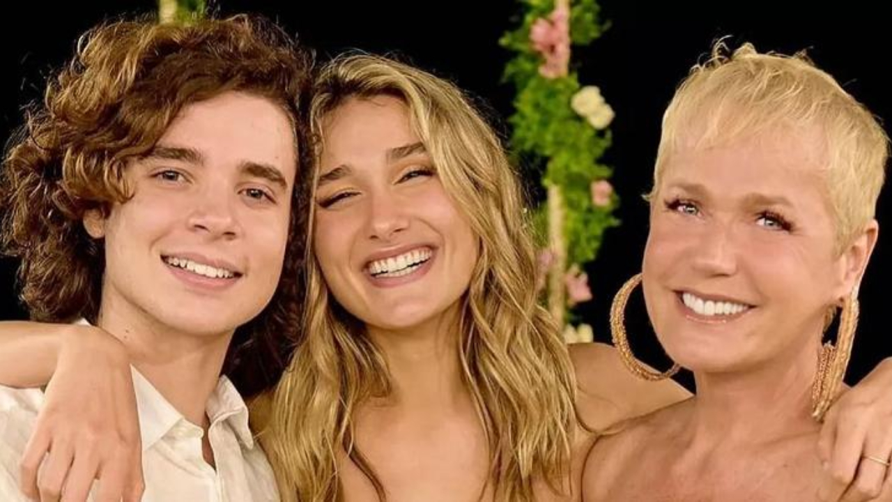 João Figueireido, Xuxa e Sasha Meneghel trocam declarações de amor na internet. (Foto: Reprodução/Instagram)
