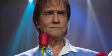 Roberto Carlos tem dívida altíssima revelada e choca seguidores. (Foto: Reprodução/AgNews)