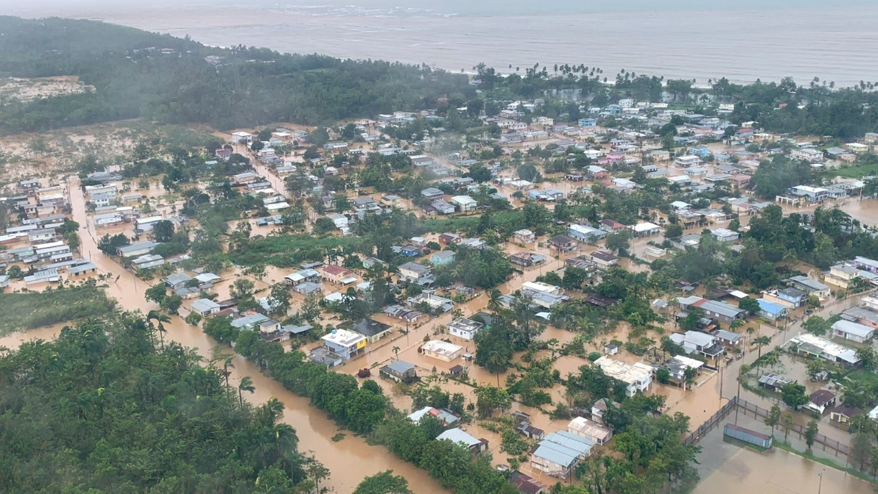 Em síntese, devido a passagem do furacão, Inundações atingem severamente algumas cidades do Caribe. (Foto: Reprodução)