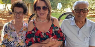 Zilu e seus pais (foto: Divulgação)